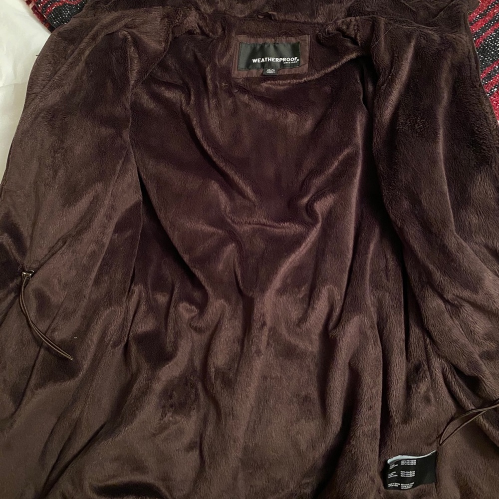 • Weatherproof Winter Jacket • - Picture 5 of 7